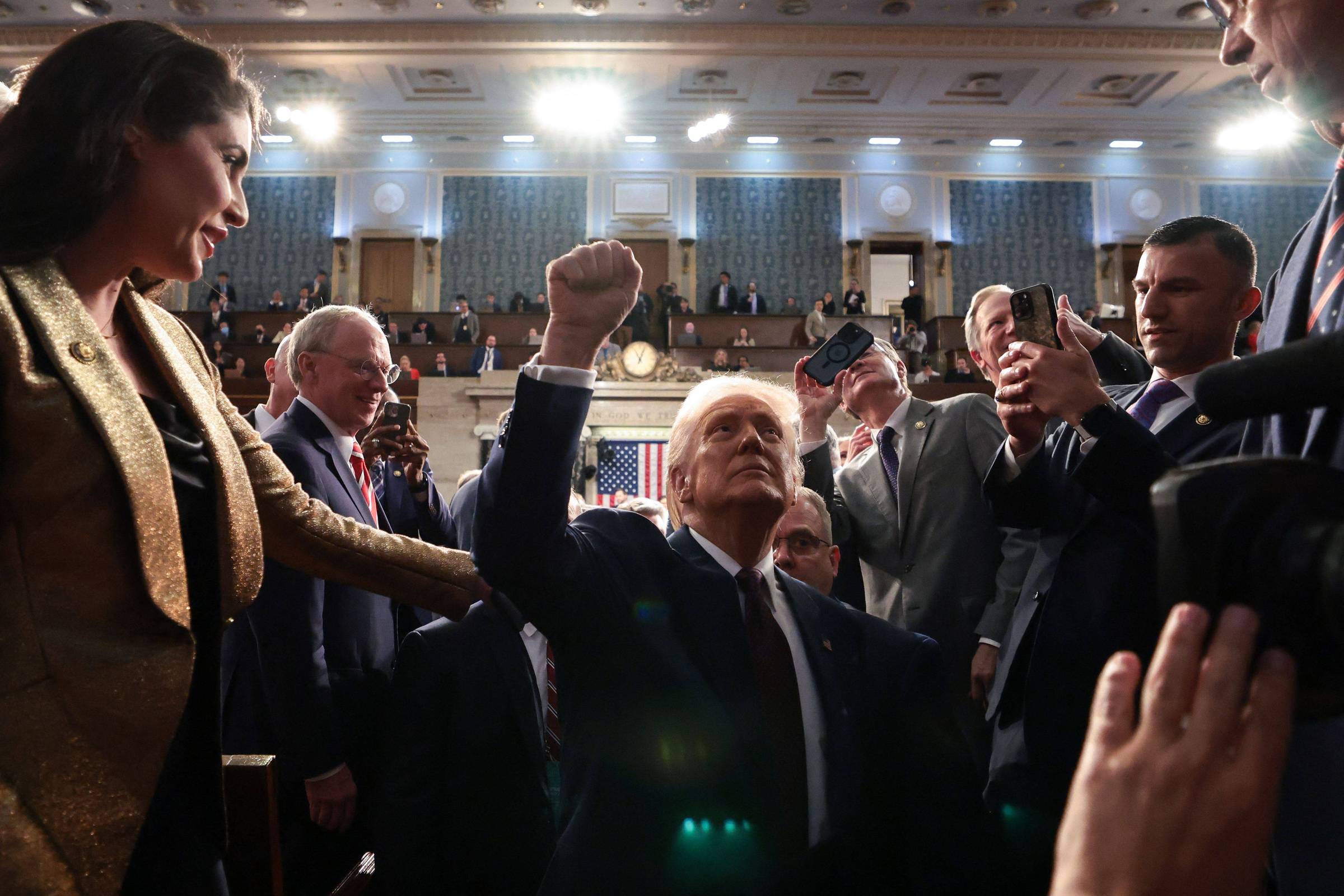 Leia a íntegra do 1º discurso do presidente Donald Trump ao Congresso dos EUA