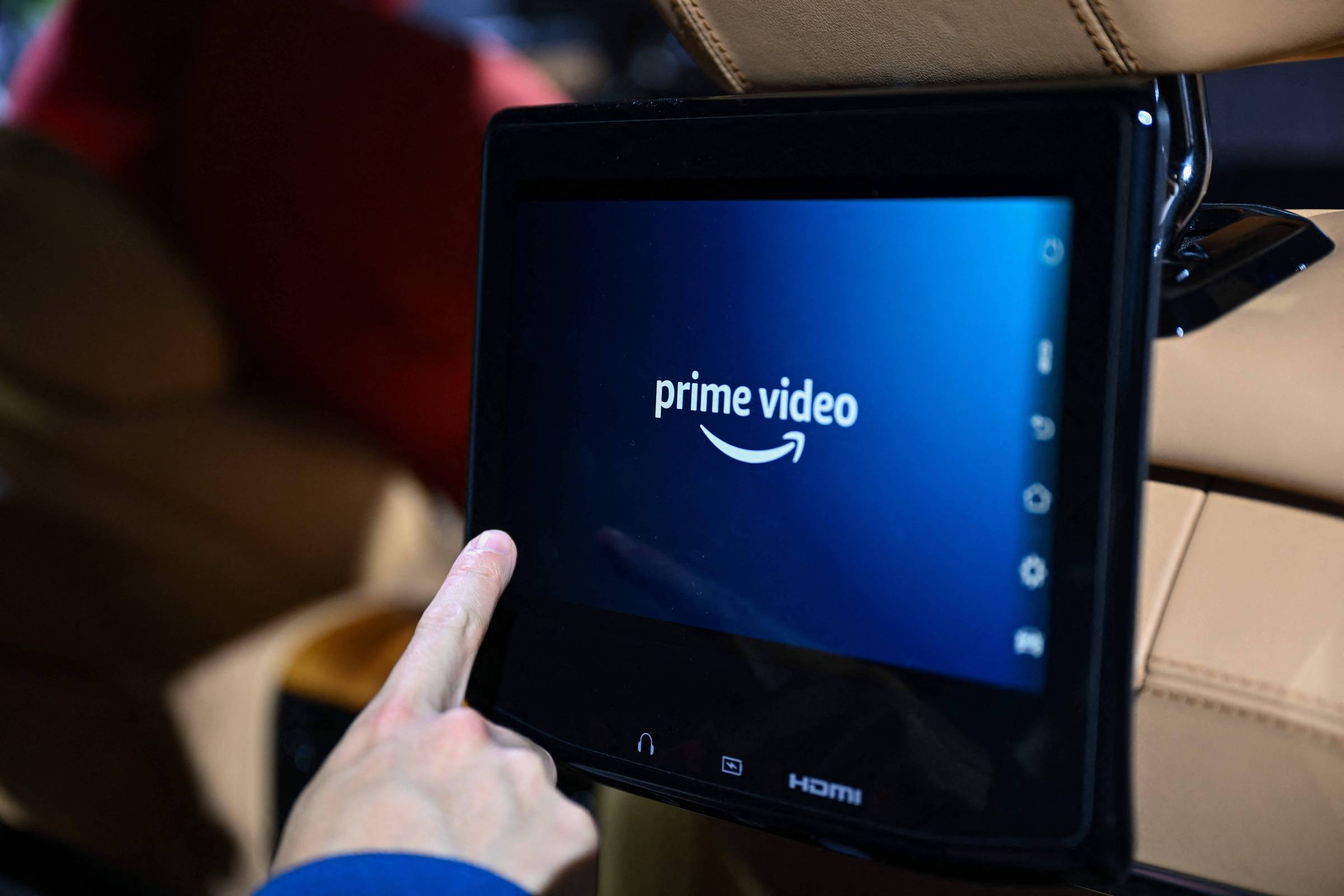 Amazon Prime Video testa inteligência artificial para dublar filmes e séries