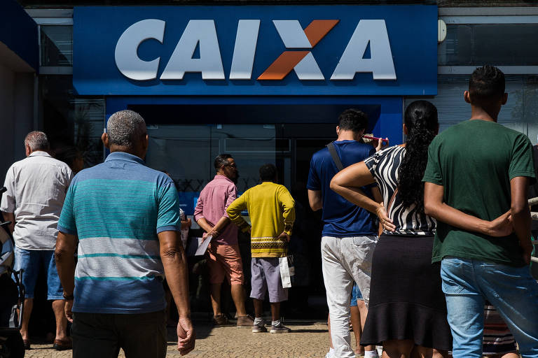 Clientes da Caixa relatam que dinheiro 'sumiu' da conta após tentativa de Pix