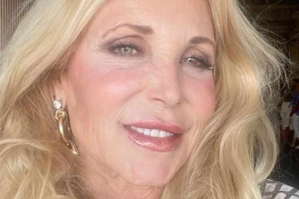 Morre Pamela Bach, atriz do seriado americano 'S.O.S Malibu', aos 62 anos