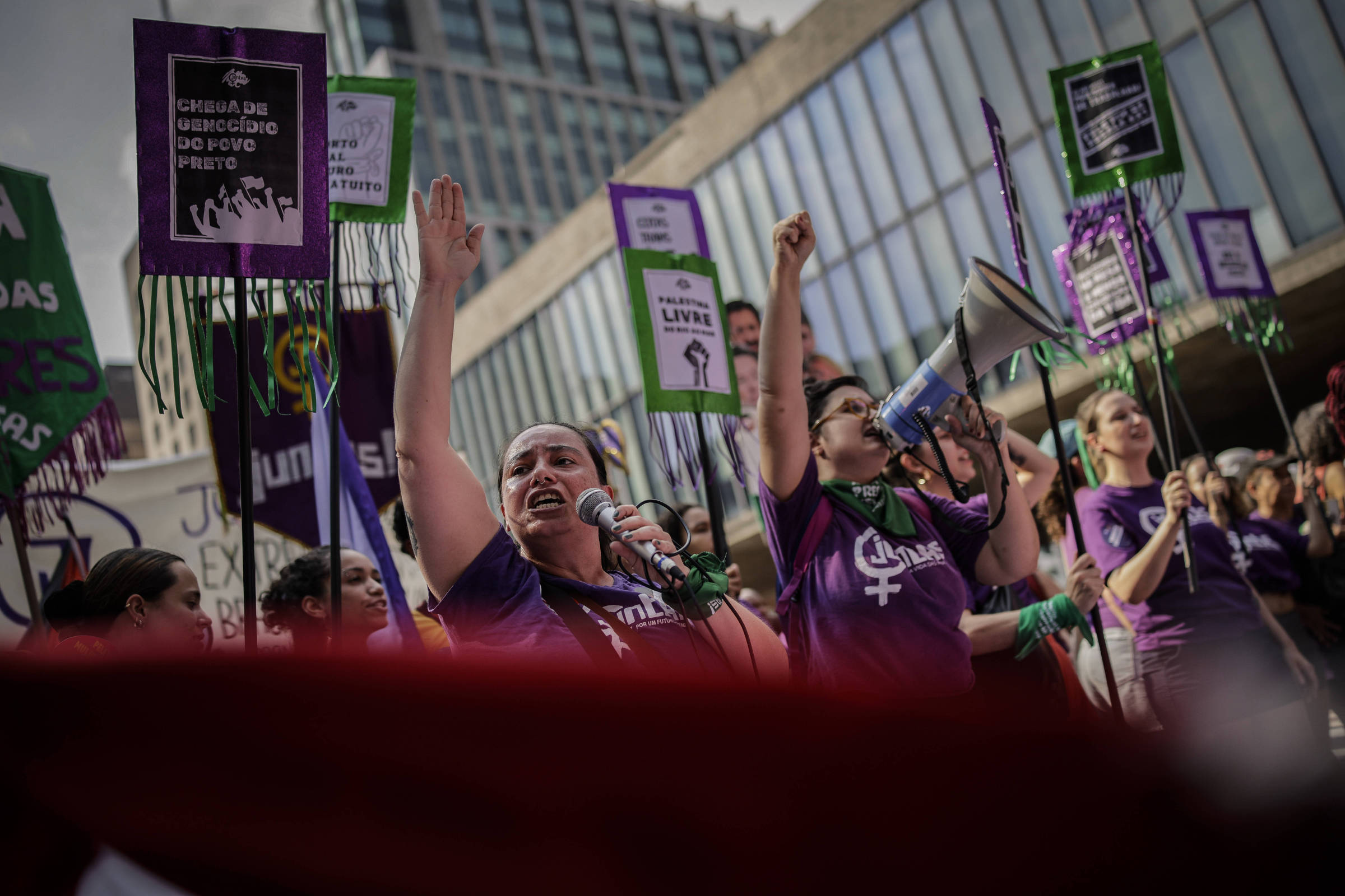 Mulheres organizadas para vencer o fascismo