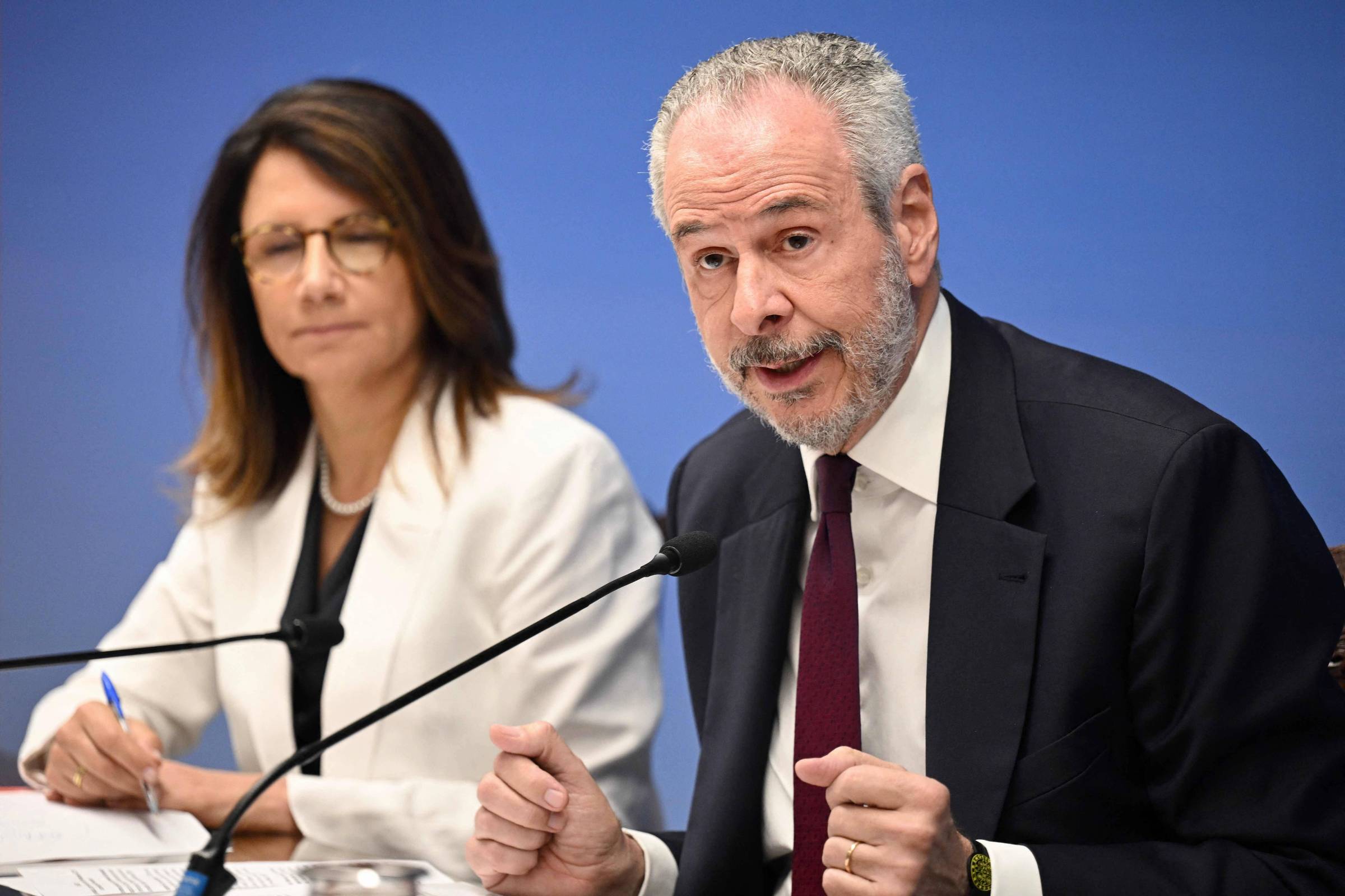 Nova carta da COP30 critica 'estratégias superadas', mas adia menção a combustíveis fósseis