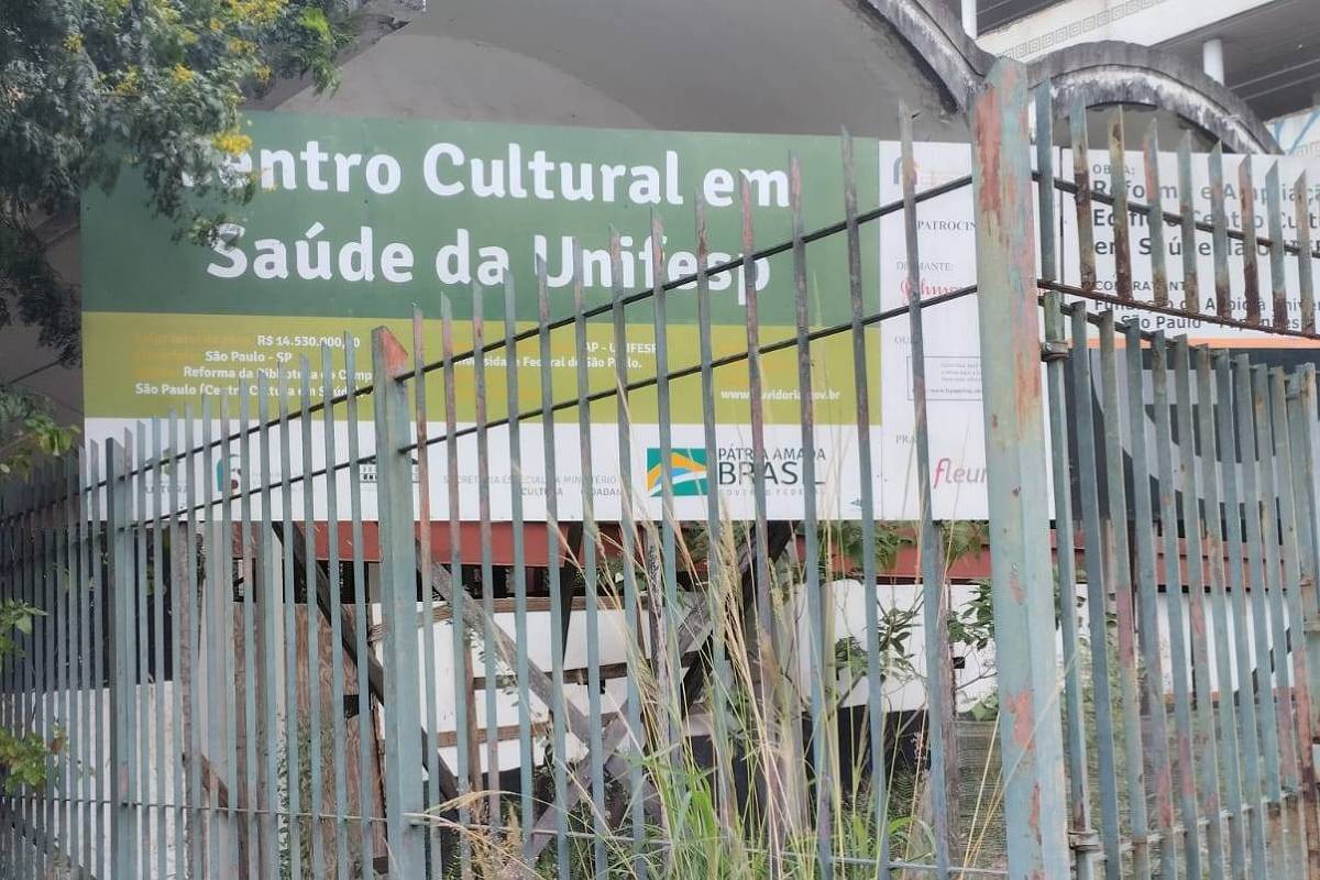 Unifesp consegue R$ 10 milhões para reforma de biblioteca, mas obra é abandonada