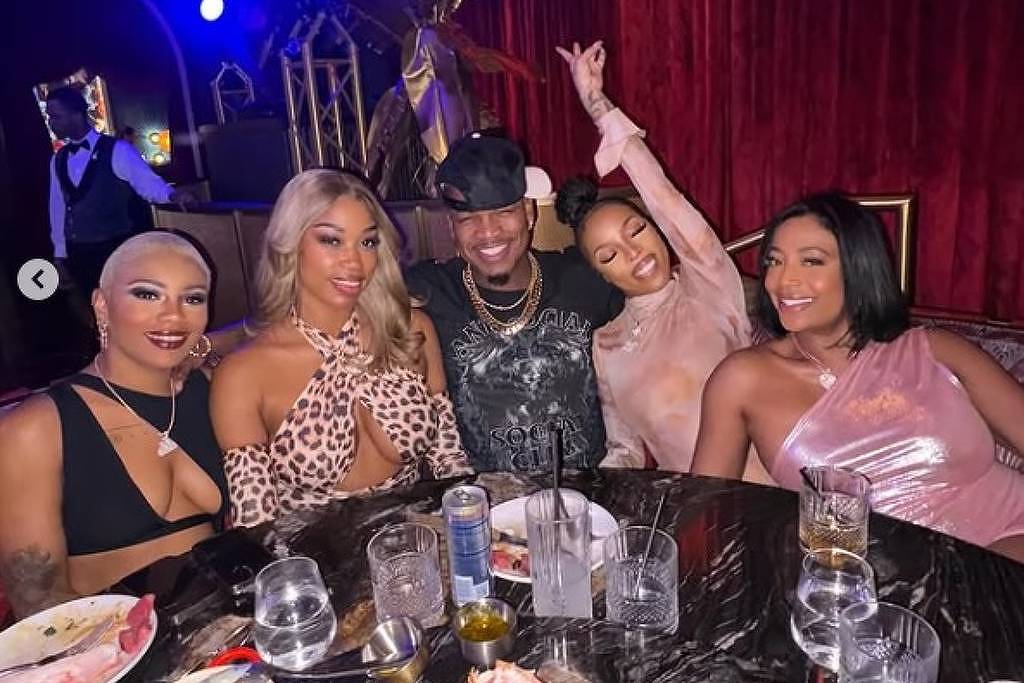 Rapper Ne-Yo apresenta suas quatro namoradas e fala sobre dinâmica da relação: 'Todas se dão bem'