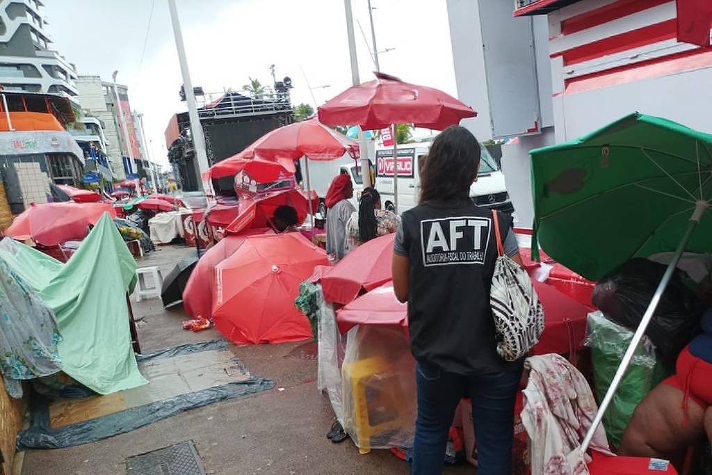 Ambulantes são resgatados de trabalho degradante no Carnaval de Salvador