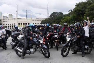 App drivers demand the right to work as moto taxis in Sao Paulo