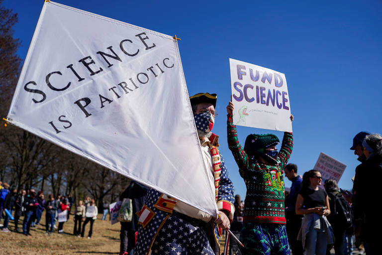 O protesto foi provocado pelos cortes impostos pelo governo Trump que atingiram o setor da ciência no país