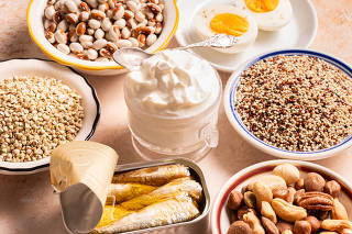There are clear health risks associated with eating red and processed meat. Here are six alternatives. (Heather Willensky/The New York Times)