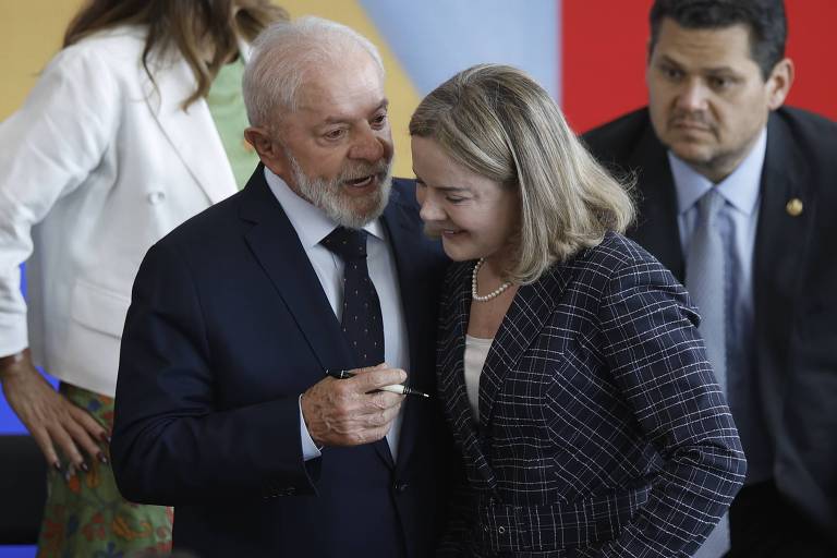 Lula nomeará diretamente novo presidente do INSS, diz Gleisi