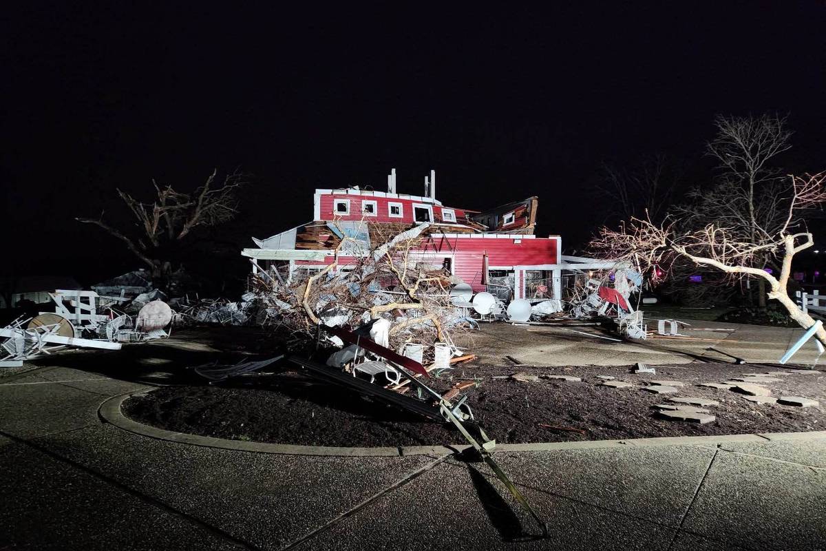 Tornados e tempestades deixam ao menos 14 mortos nos Estados Unidos