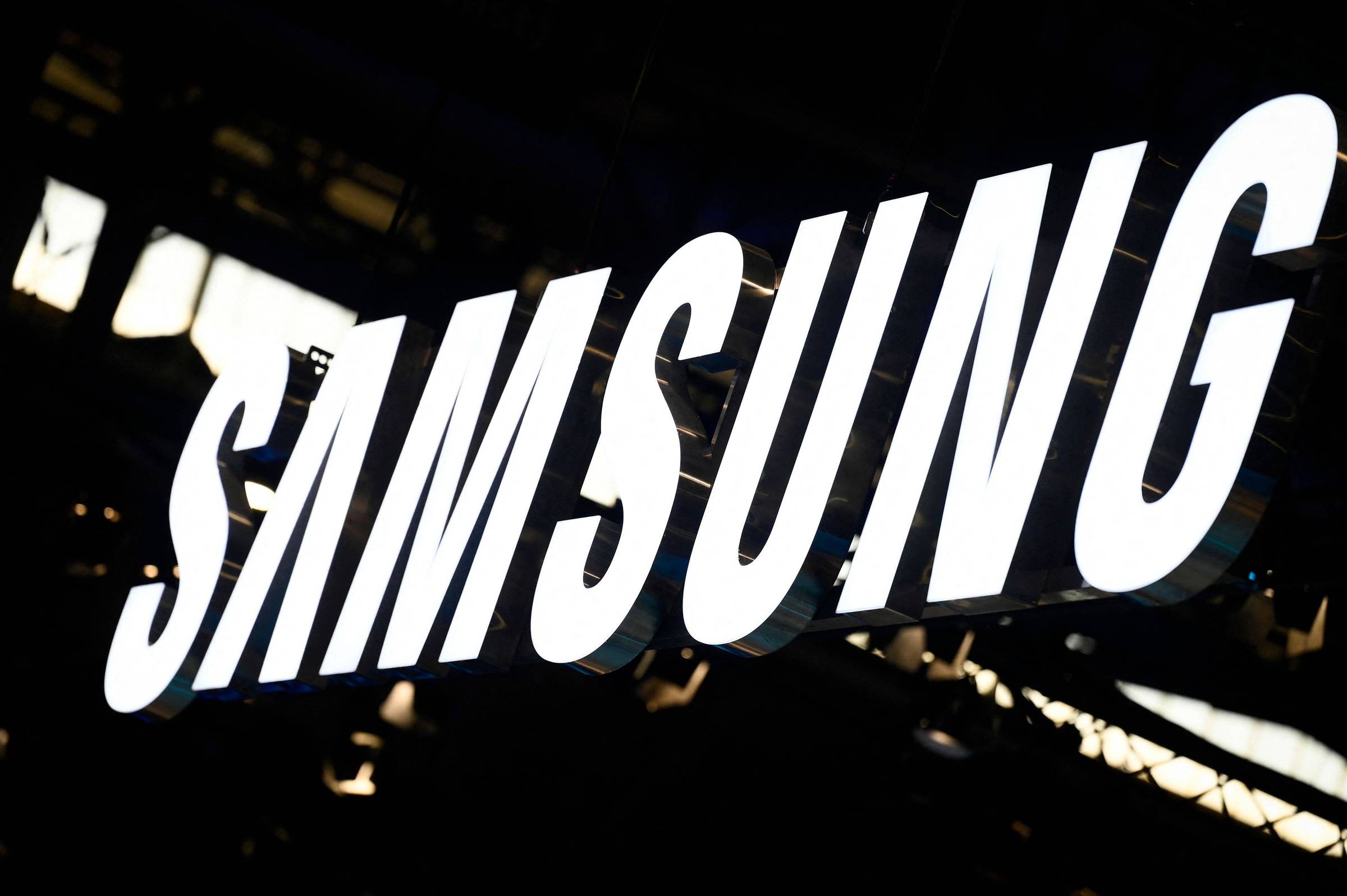 Samsung: Adote Mentalidade 'Tudo ou Nada' em IA em 2025!