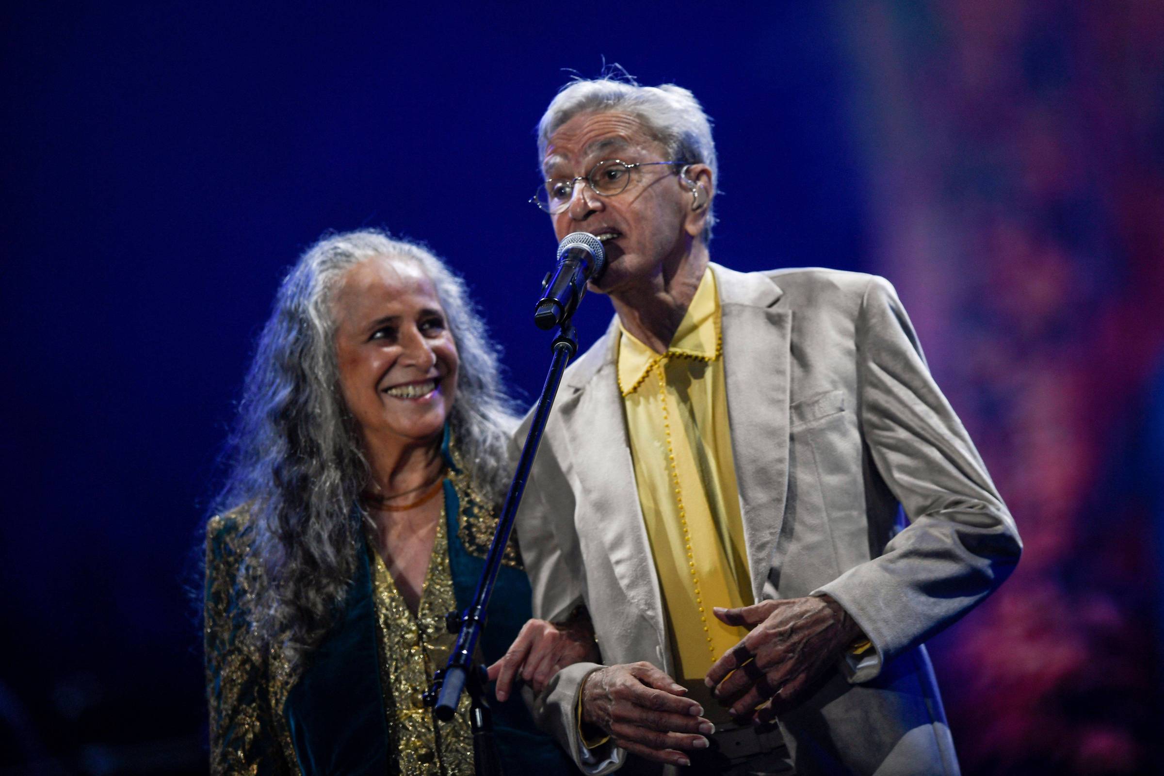 Caetano Veloso apresenta música inédita em show de turnê com Maria Bethânia