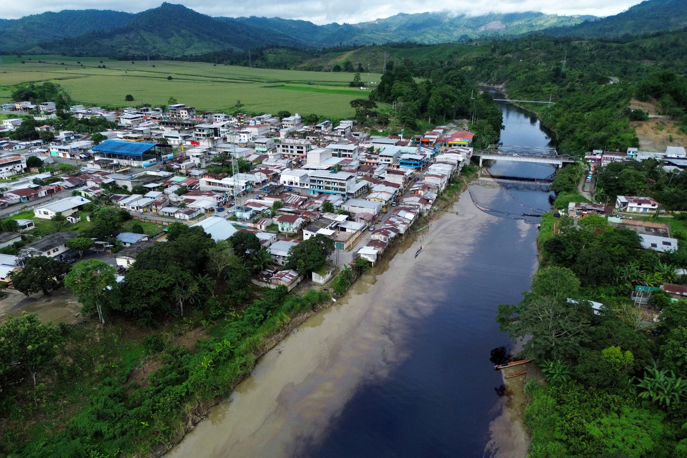 Vazamento de petróleo no Equador afeta ao menos 15 mil pessoas