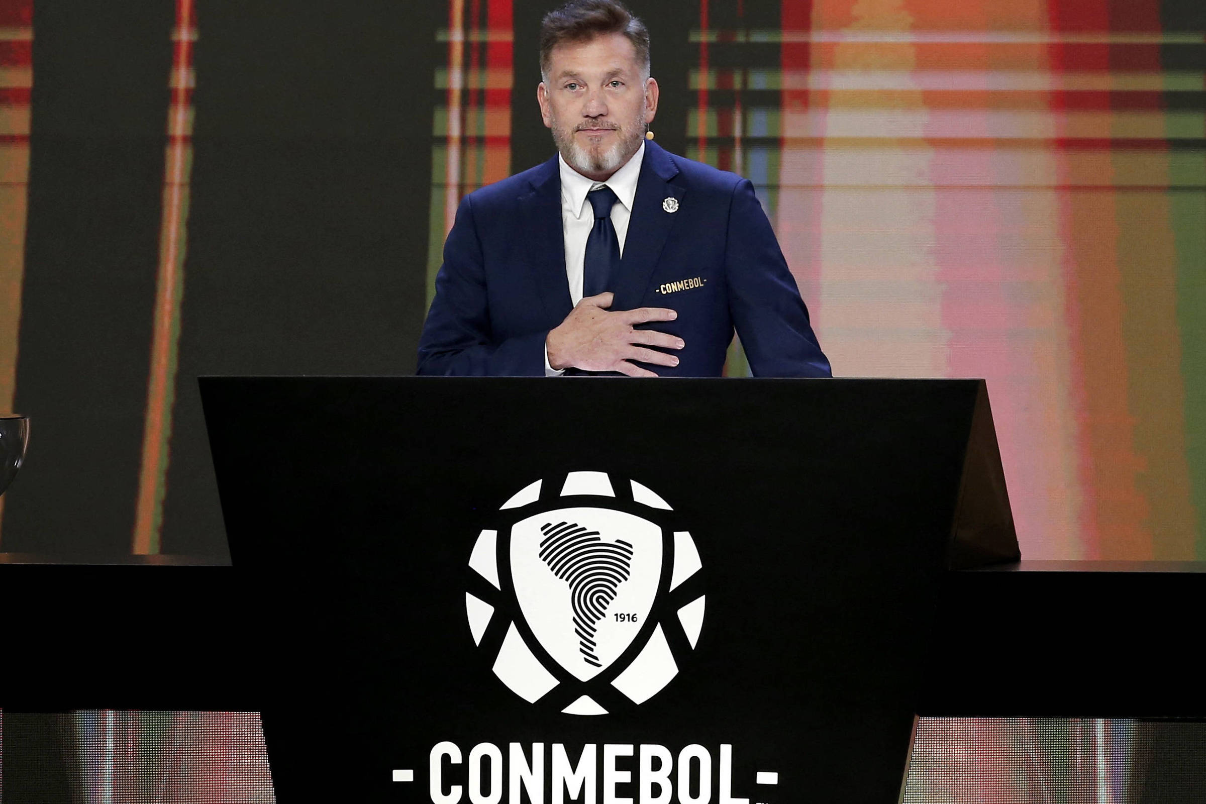 Presidente da Conmebol diz que Libertadores sem brasileiros é como 'Tarzan sem Chita'