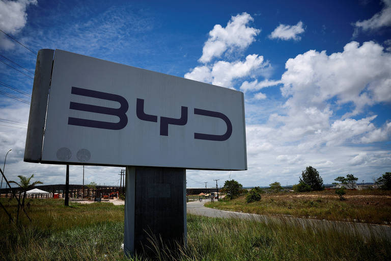 BYD é processada por suspeita de trabalho análogo à escravidão em obra de fábrica na Bahia