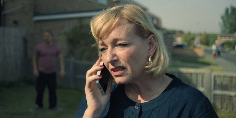 Christine Tremarco como Manda Miller na série 'Adolescência'