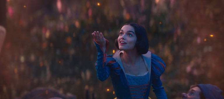 Cena do filme "Branca de Neve", dirigido por Marc Webb