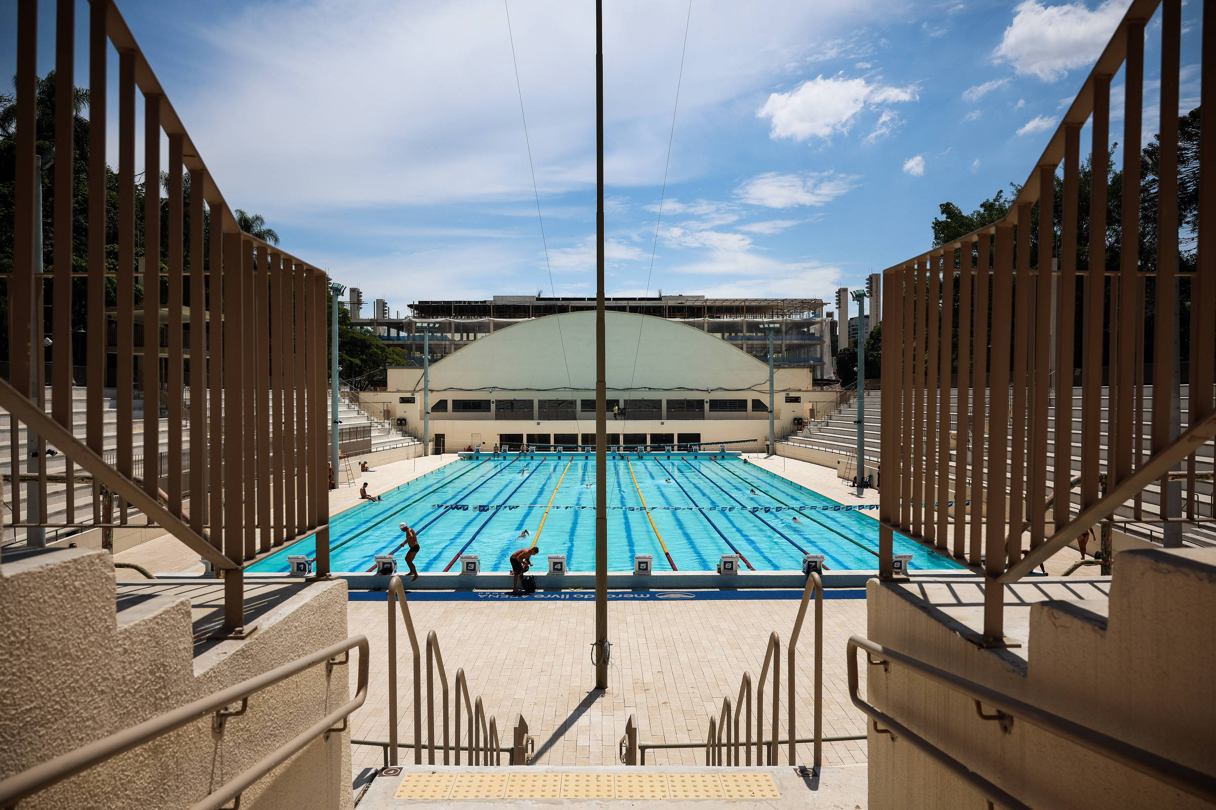 Gratuita e sem necessidade de carteirinha, piscina do Pacaembu reabre com alvará temporário