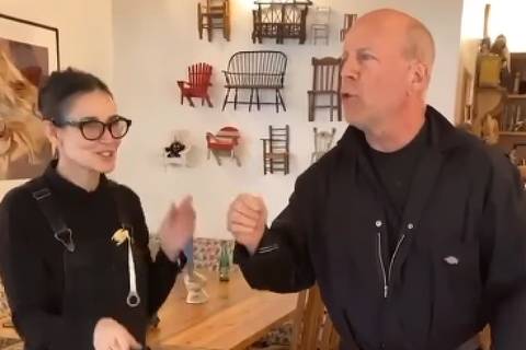 Demi Moore e Bruce Willis comemoram aniversário de 70 anos do ator
