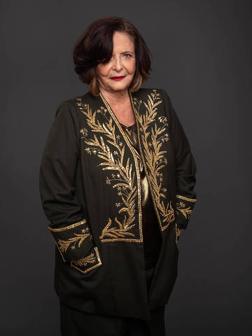 Heloísa Buarque de Hollanda em cena do documentário 'Helô'