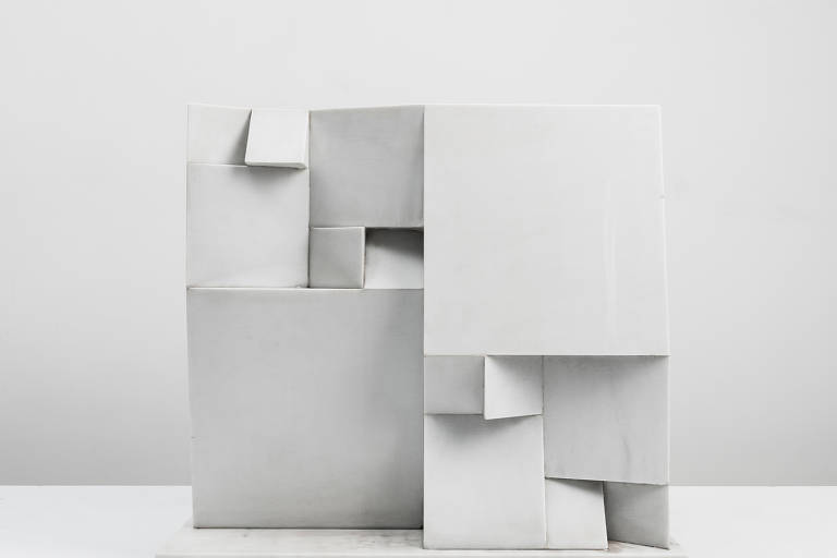 Veja obras da exposição 'Ética e Estética', de Sergio Camargo 