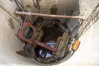 Tatuzinho em obras de esgoto da Sabesp
