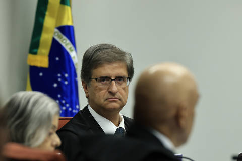 Gonet é criticado no STF e festejado por defesas após bronca de Moraes a ex-chefe do Exército