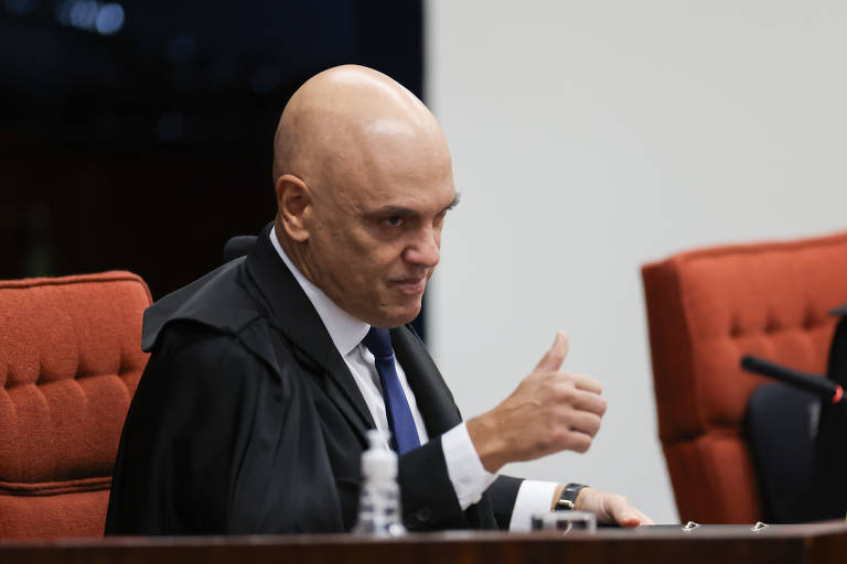 Após a leitura do seu relatório, o ministro Alexandre de Moraes, foi o primeiro a votar
