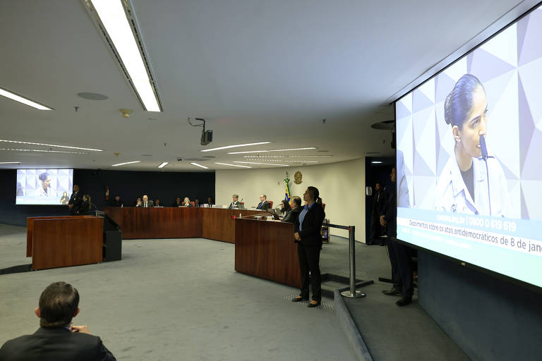 Moraes argumentou contra a não violência dos ataques de 8 de janeiro e exibiu depoimentos de uma policial agredida