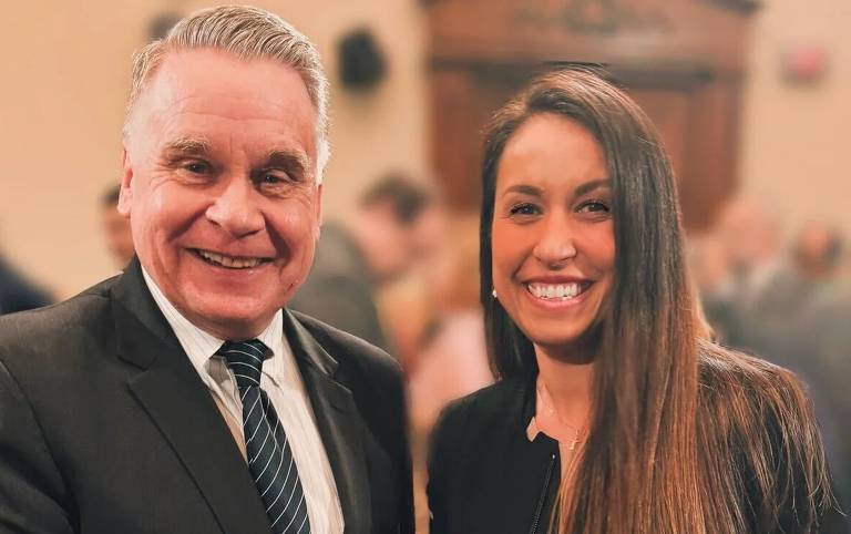 Nos Estados Unidos, Ludmila se encontrou com Chris Smith, presidente do Comitê Global de Direitos Humanos na Câmara dos Estados Unidos