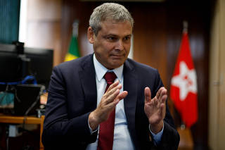 LINDBERGH FARIAS CÂMARA