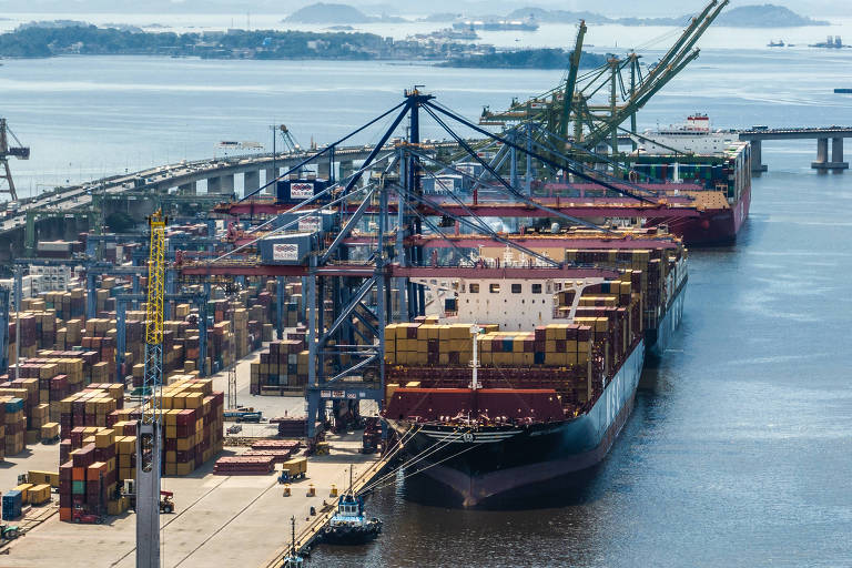 Com déficit comercial com o mundo, EUA têm superávit com Brasil