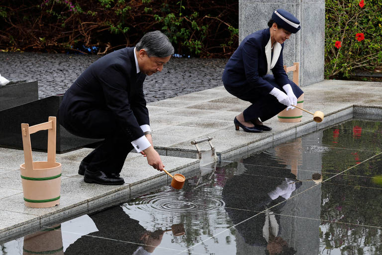 Imperador do Japão visita Iwo Jima para marcar 80º aniversário da Segunda Guerra Mundial