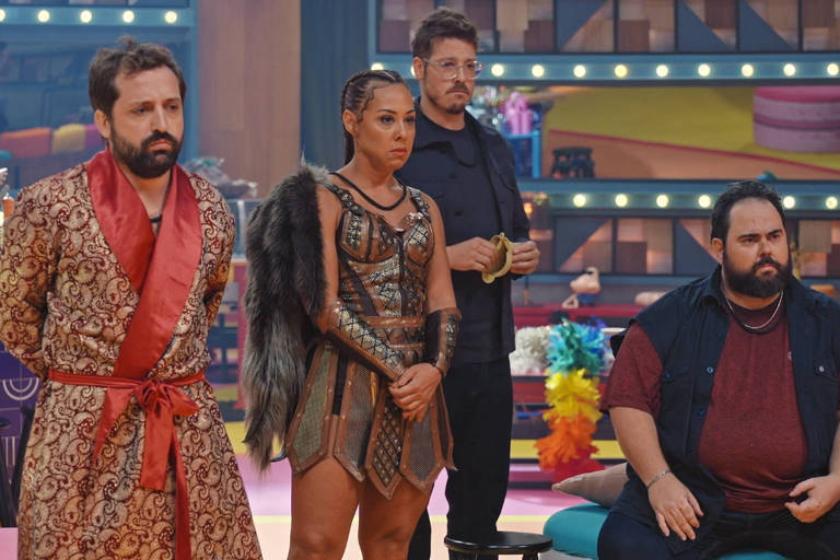 Elenco do Porta dos Fundos se enfrenta em reality em que é proibido cair no riso