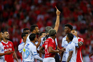 Brasileiro Championship - Internacional v Cruzeiro
