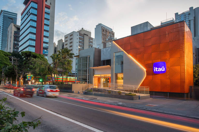 Lucro do Itaú cresce 13,9%, para R$ 11 bilhões, no 1º trimestre