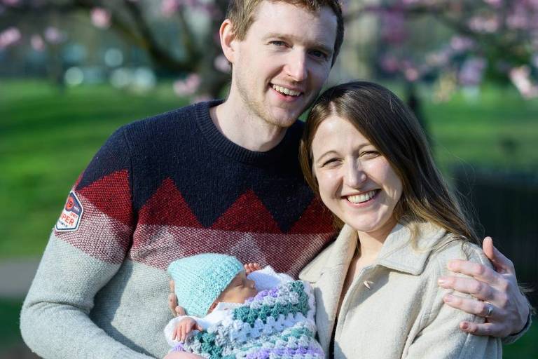 Reino Unido anuncia primeiro bebê nascido após transplante de útero