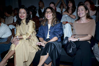 Primeira-dama do brasil janja lula da silva, assiste o desfile da grife reptilia na s�o paulo fashion week n59