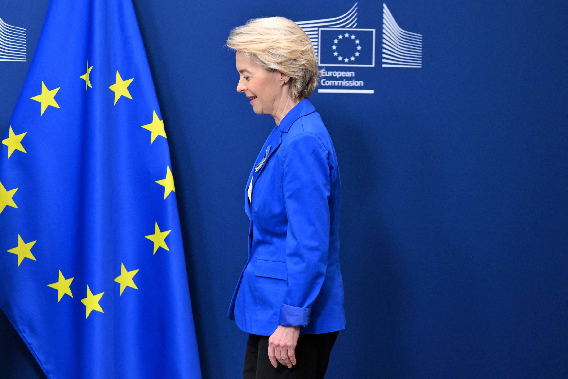 Após recuo de Trump, União Europeia suspende retaliações aos EUA