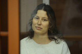 Russian-American dual citizen Ksenia Karelina, accused of treason, attends a court hearing in Yekaterinburg