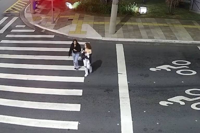 Motorista atropela e mata duas jovens que atravessavam faixa de pedestres em São Caetano (SP)