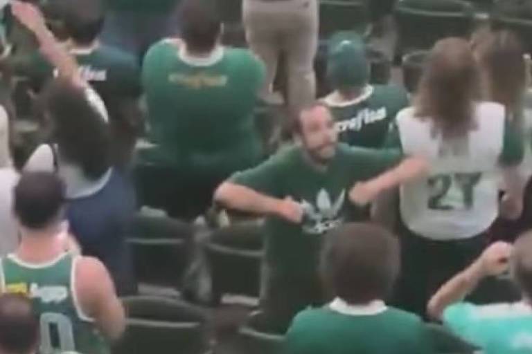 Conmebol investiga gesto racista de torcedor do Palmeiras na Libertadores