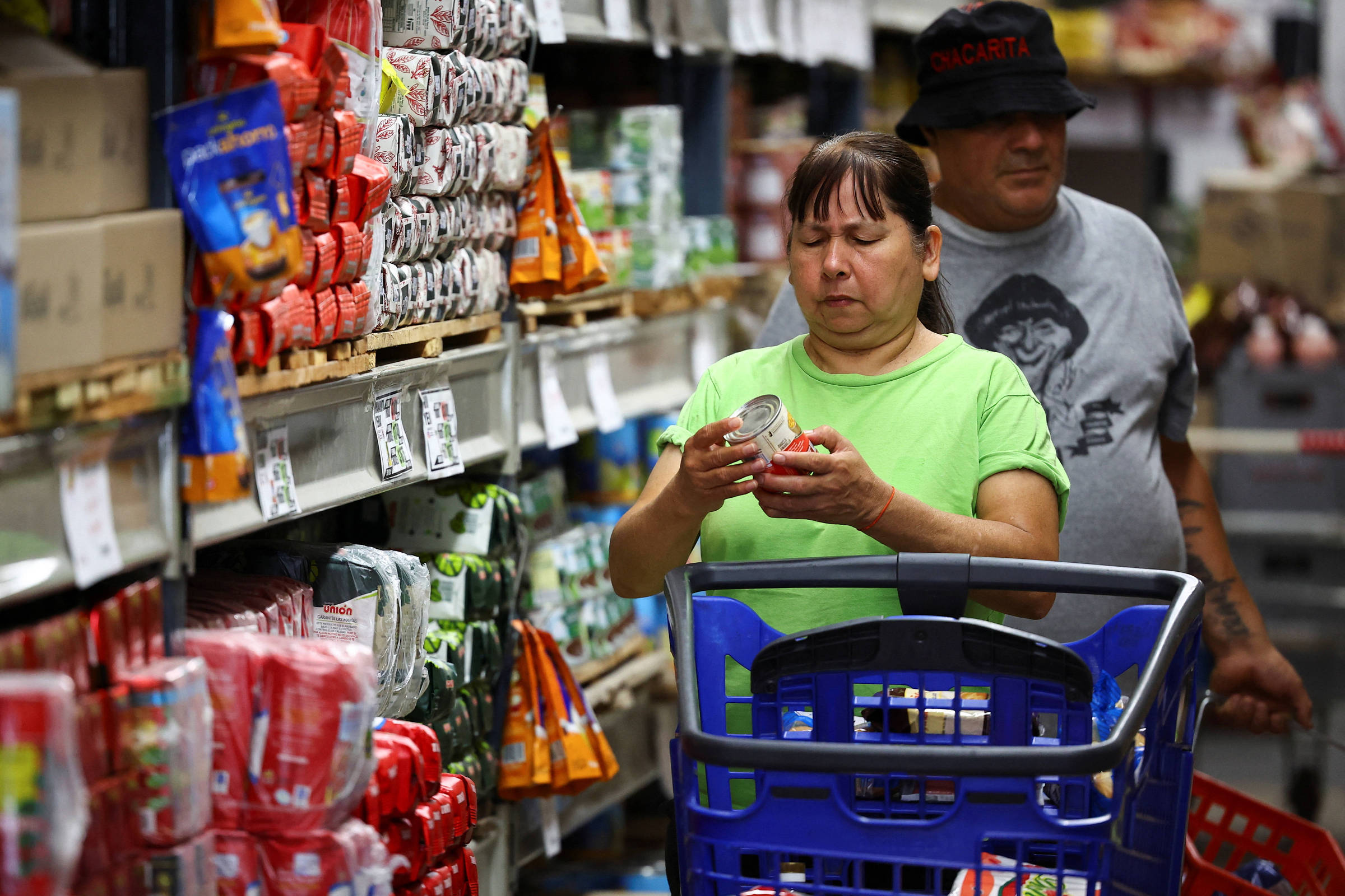 Argentina vê inflação acelerar mais que o previsto, para 3,7% em março