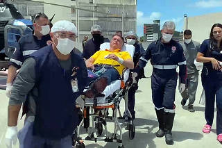 Bolsonaro chega hospital de Natal