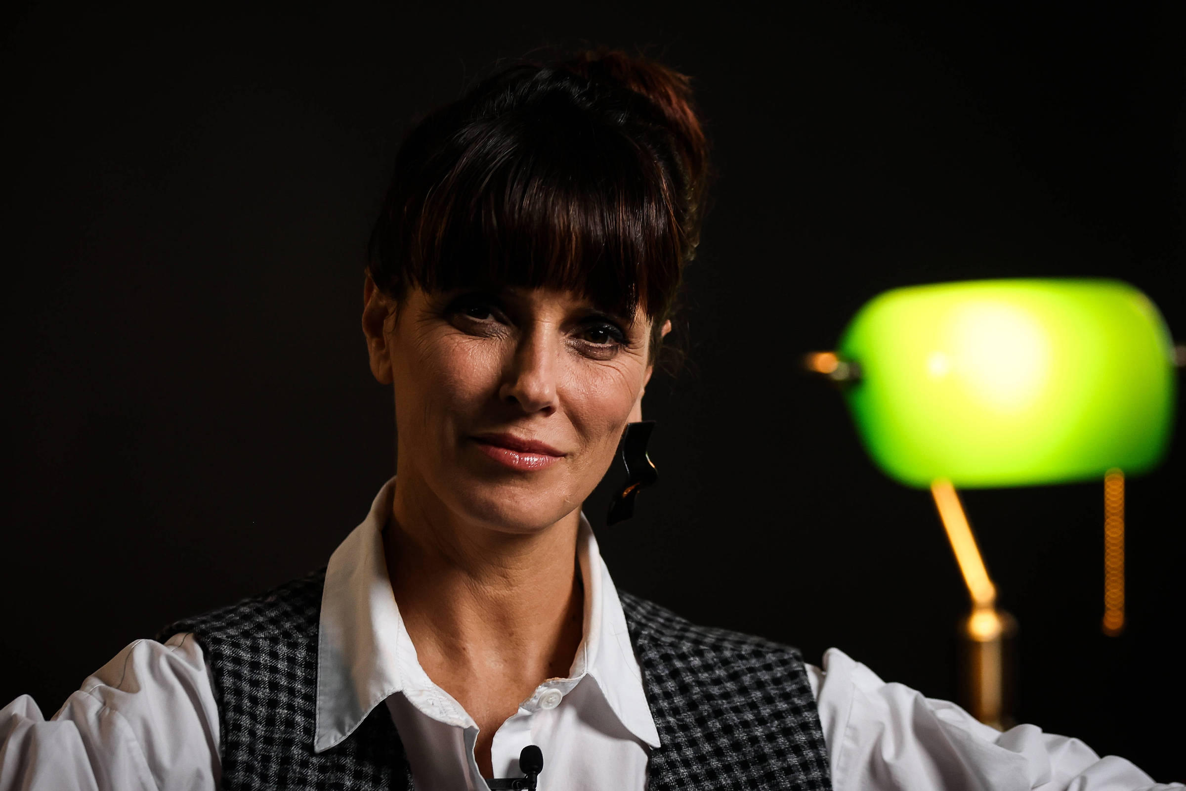 No começo, lavei louça em cozinha de academia da Espanha, diz Helena Rizzo na CasaFolha