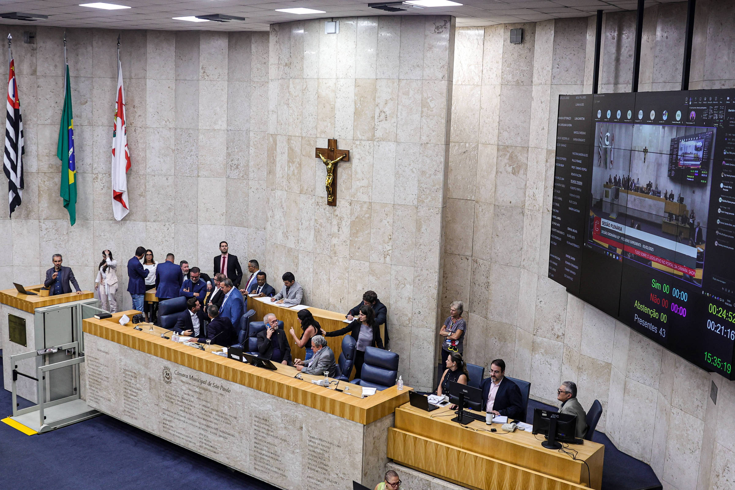 Câmara de SP ignora prazo e decisão judicial e não instala CPIs