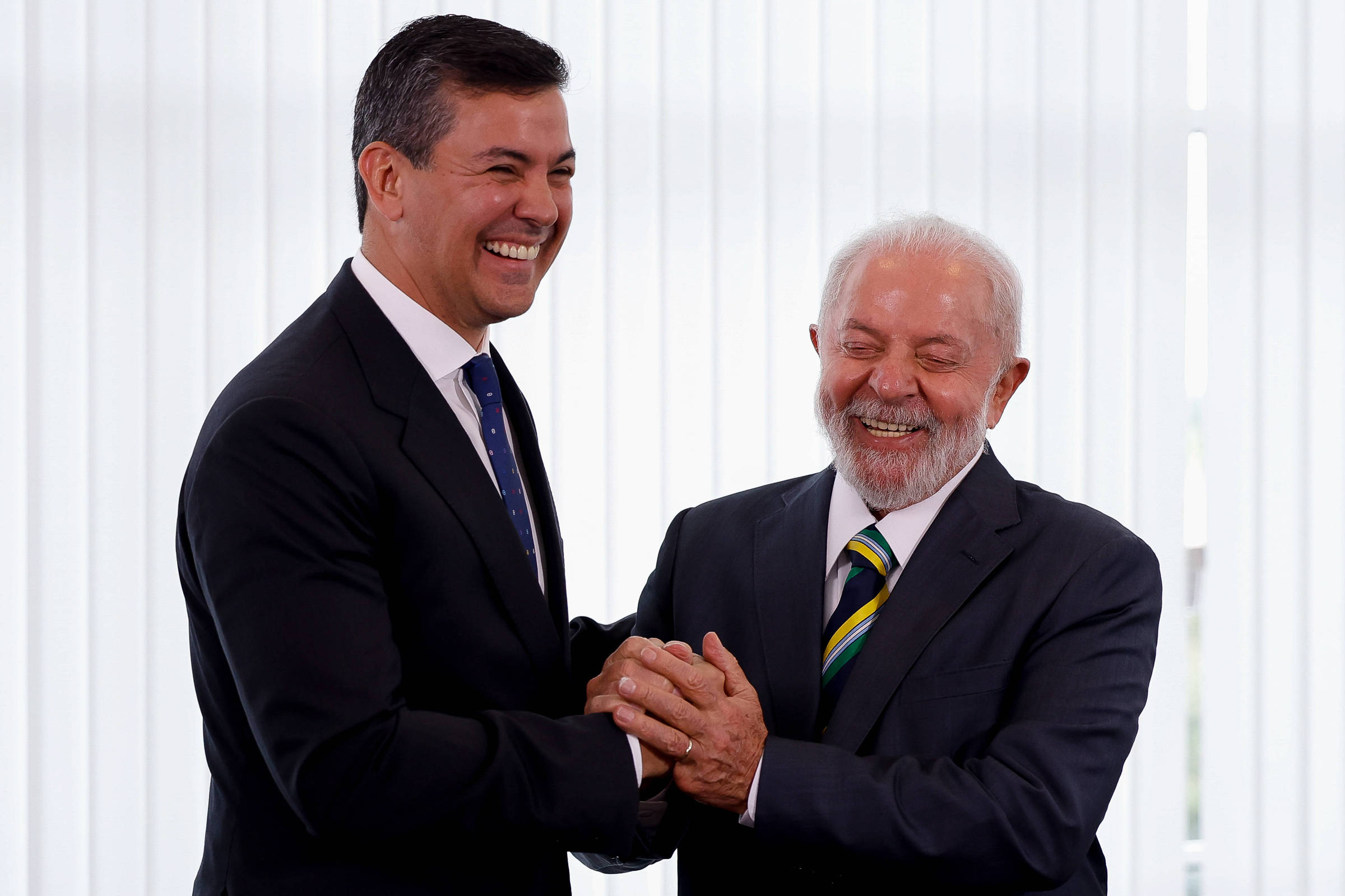 Superávit de R$ 4 bi em Itaipu mostra que consumidor paga mais do que deve, dizem especialistas