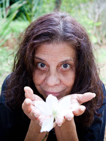 RIO DE JANEIRO, RJ, BRASIL, 09-08-2014, 15h: A atriz Maria Gladys que após dificuldades financeiras foi morar em Santa Rita de Jacutinga, Minas Gerais. Musa do cinema marginal, a atriz Maria  Gladys fala da falta de grana nas entressafras na TV, de sexo e drogas e da neta estrela internacional. (Foto: Zô Guimarães/Folhapress, MONICA BERGAMO)
