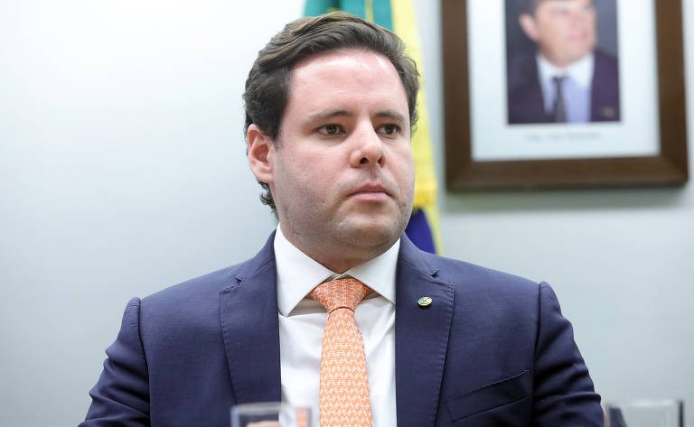 Um parecer emitido pelo deputado Rodrigo Valadares (União Brasil-SE) no ano passado, por exemplo, expandia a anistia a todos os atos passados e futuros ligados aos ataques às sedes dos três Poderes. Caso o texto tramite no plenário, o novo relator será indicado por Motta, Valadares é cotado para o posto