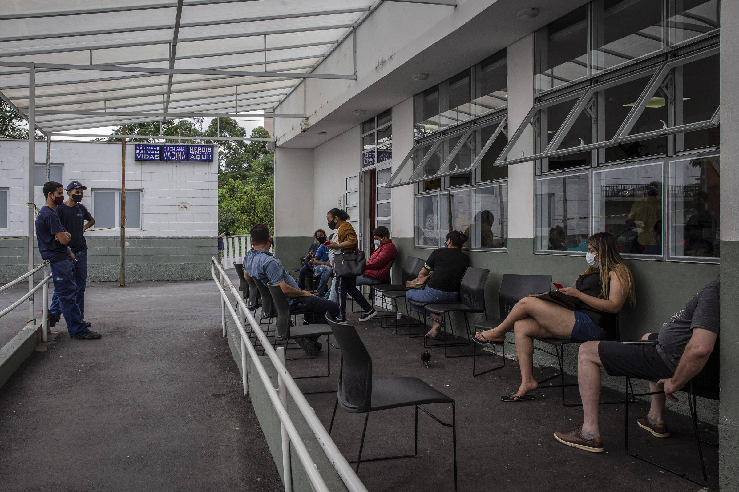 Hospital é condenado por deixar falso médico atender na pandemia